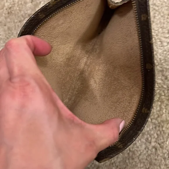 Sold✅Louis Vuitton Toiletry Pouch - Picture 9 of 11